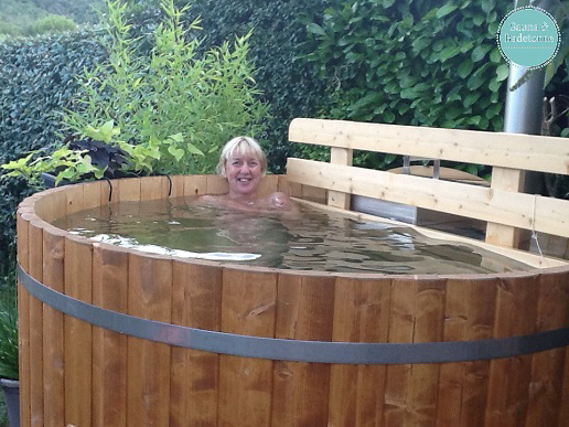 log hot tub