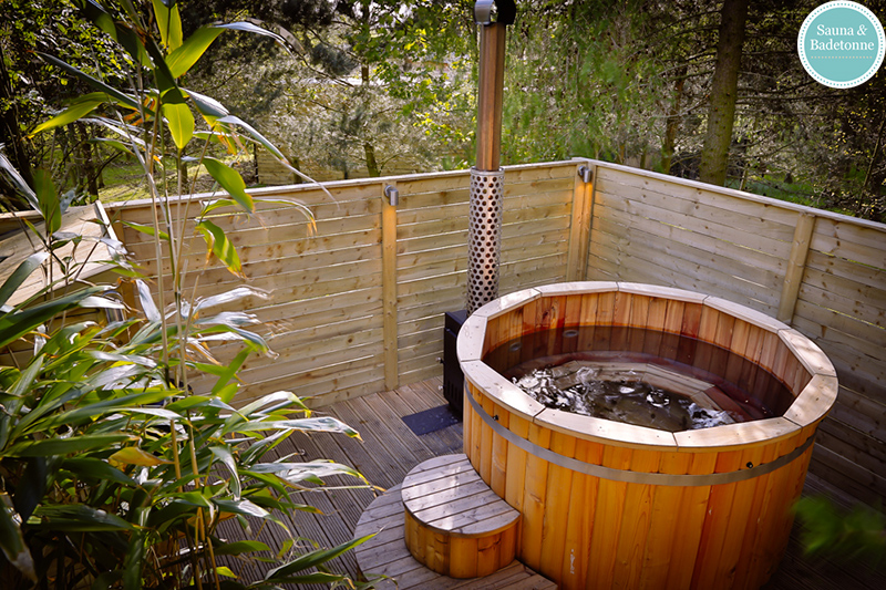 Barrel Saunas and Hot Tubs at Brompton Lakes - Wooden Hot 